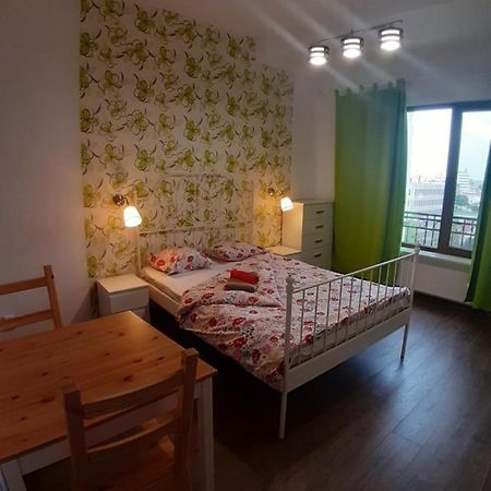 Romantic Calm Apartments Piata Universitate Bukarest Eksteriør billede