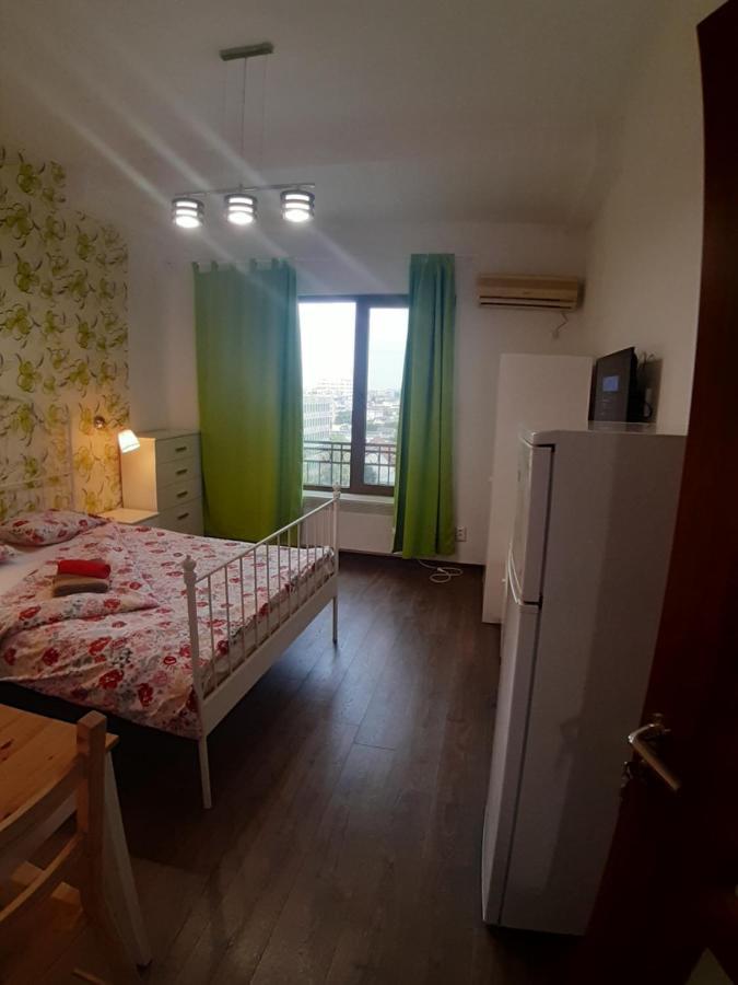 Romantic Calm Apartments Piata Universitate Bukarest Eksteriør billede